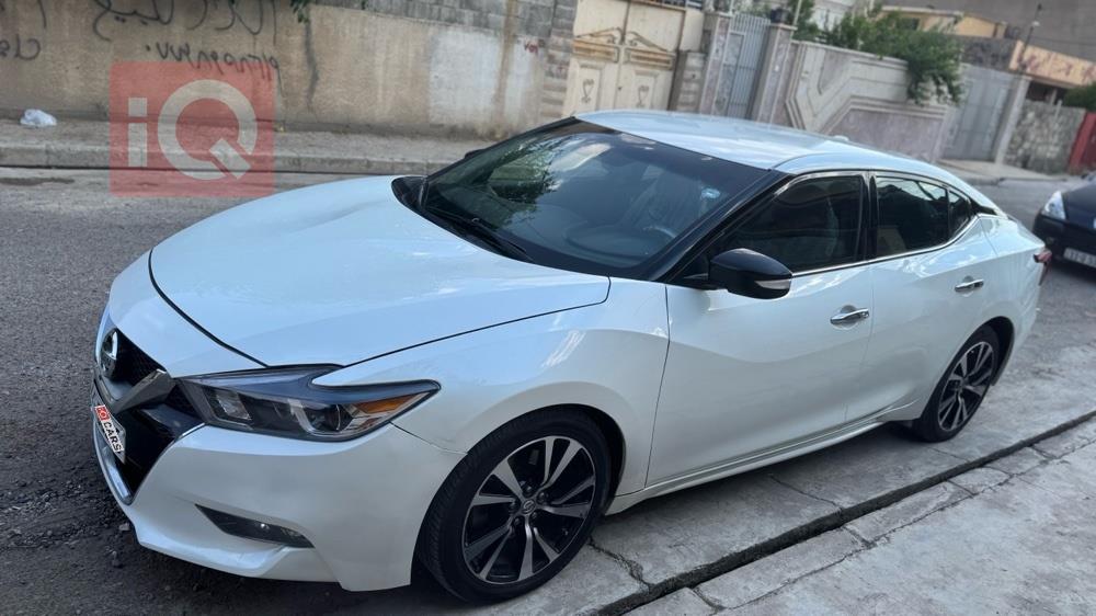 Nissan Maxima